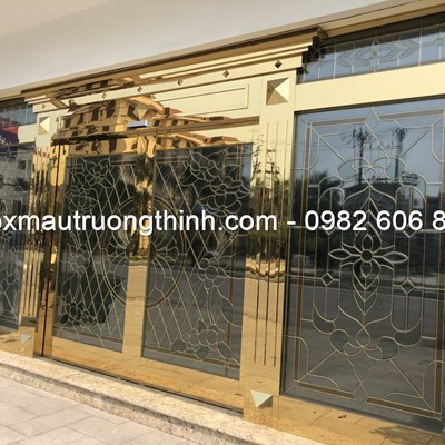 Mẫu Cửa chính inox hoa văn